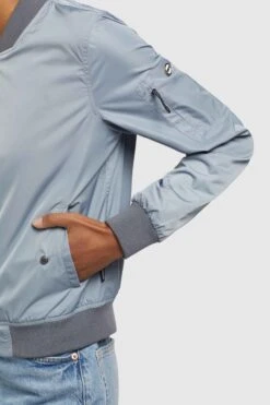 Khujo Tussenjassen Tussenjas STENCE Dames Smoky Blue -Khujo 756f357f9d8664870ec0dbc79996771e