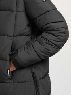 Khujo Wintermantels Wintermantel Youma Dames Zwart -Khujo 7bd3709d0a60bc5c41467593735fdd53