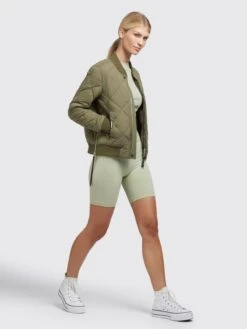 Khujo Tussenjassen Tussenjas Leona Dames Olijfgroen -Khujo aac45a84d05eea452166187c6e49d83e