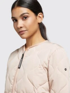 Khujo Tussenjassen Tussenjas Alma Dames Lichtroze -Khujo b18e4fe996a16cd28ed63643c48ddcbf